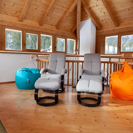 Vakantiehuis With Trail & Mountain Views, Cleaning Included