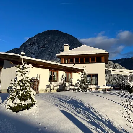 With Trail & Mountain Views, Cleaning Included Tatil Evi